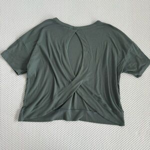 American Eagle green ribbed activewear top with open backside size small